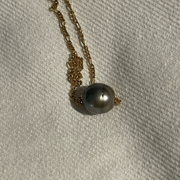 Single Floating Tahitian Pearl Gold Filled Necklace - Picture 6 of 6